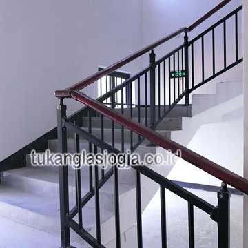 Jasa Pembuatan Railing Tangga Kabupaten Sragen Murah
