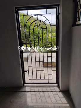 Jasa Pembuatan Teralis Pintu Kabupaten Sukoharjo