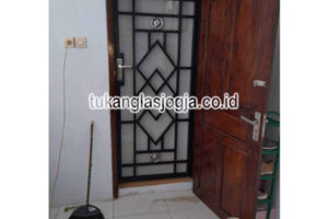 Jasa Pembuatan Teralis Pintu Kota Magelang