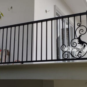 Railing Balkon Klasik Minimalis