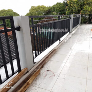 Railing Balkon Minimalis