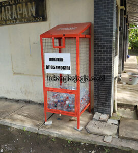 Tempat Sampah Botol Plastik